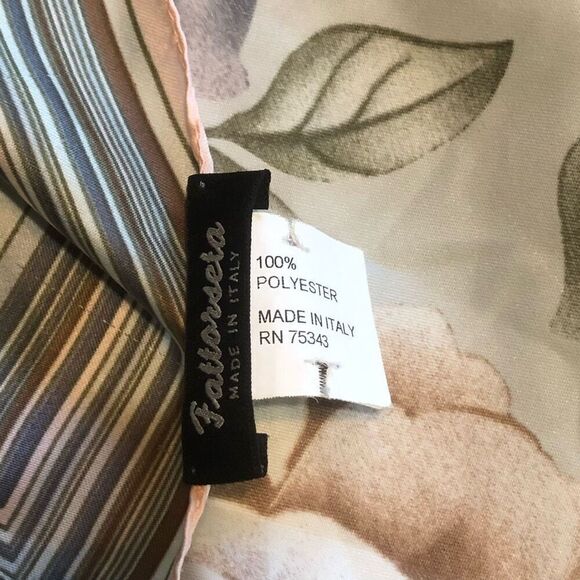 vintage large fattorseta scarf made in italy floral pastels 35X34 inches read - Picture 4 of 8